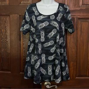 LuLaRoe Perfect Tee Pineapple Doodle Sketch Blue Distress